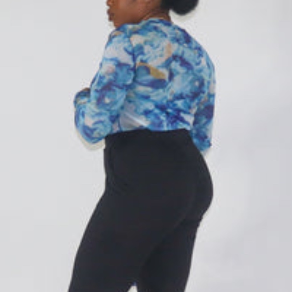 Mesh Multi-Print Top - Picture 3 of 7